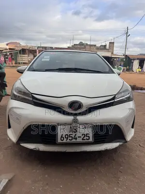 Toyota Vitz 1.3 AWD 3dr 2014 White