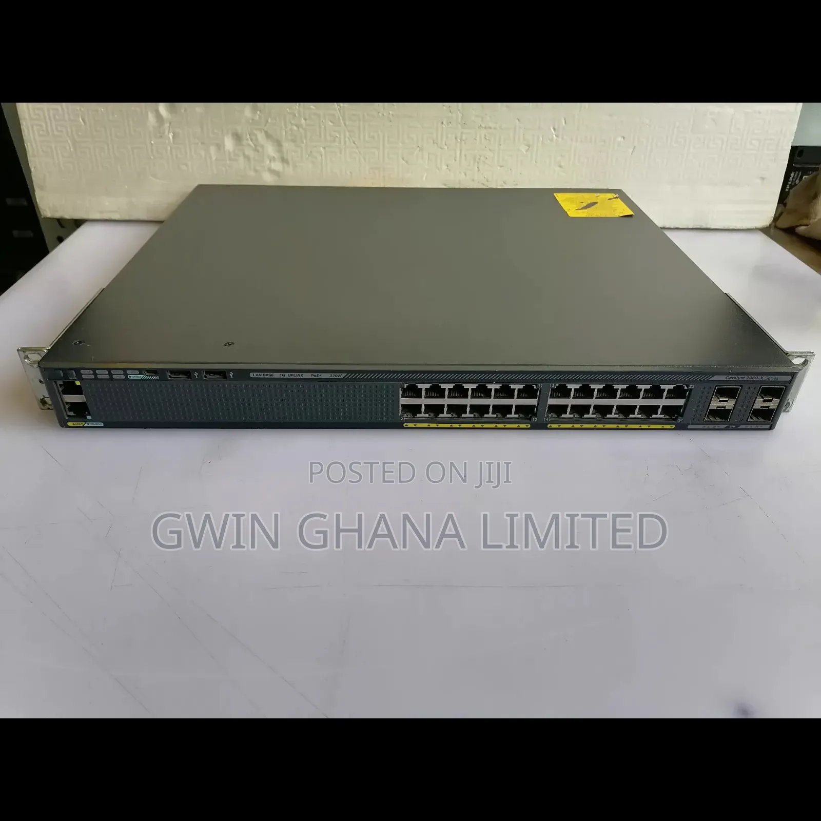 The Cisco Catalyst WS-C2960X-24TS-L. 24port Gigabit Port + 4X1GB SFP.