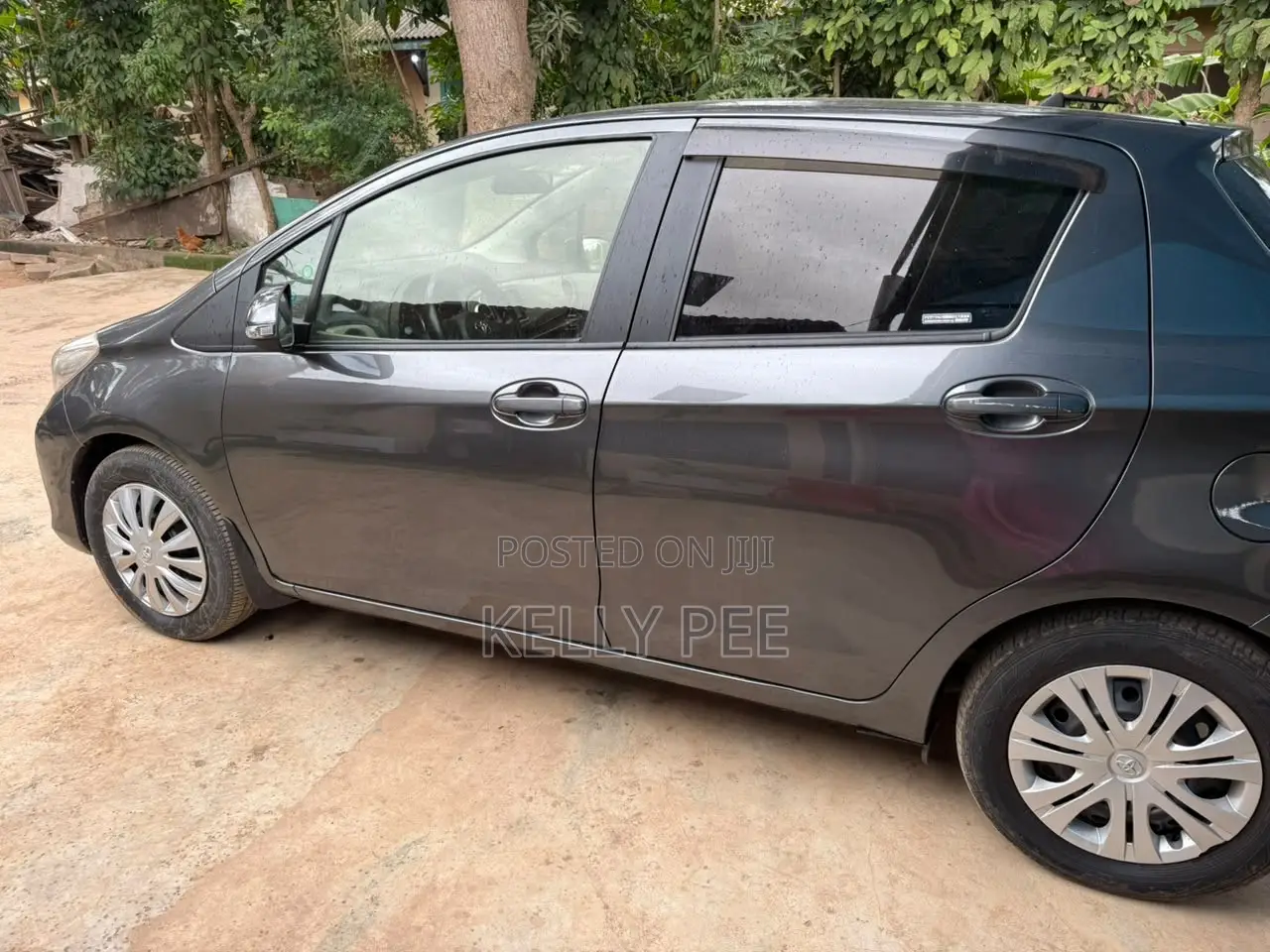 Toyota Vitz 2012 Gray
