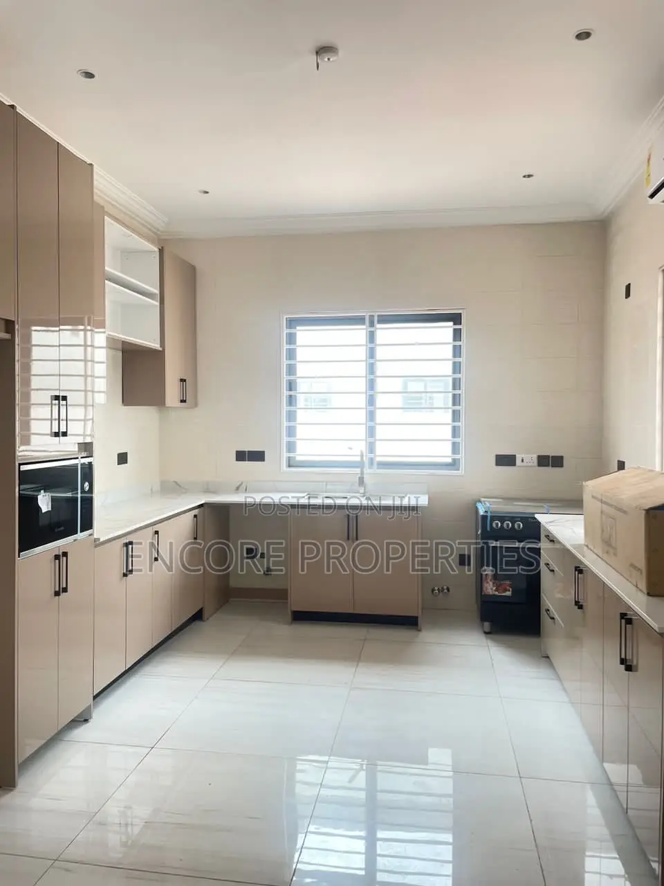 4bdrm House in Borteyman, Tema Metropolitan for sale