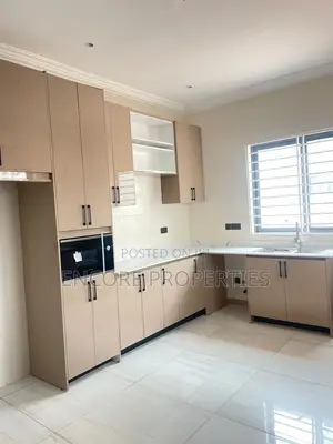 4bdrm House in Borteyman, Tema Metropolitan for sale