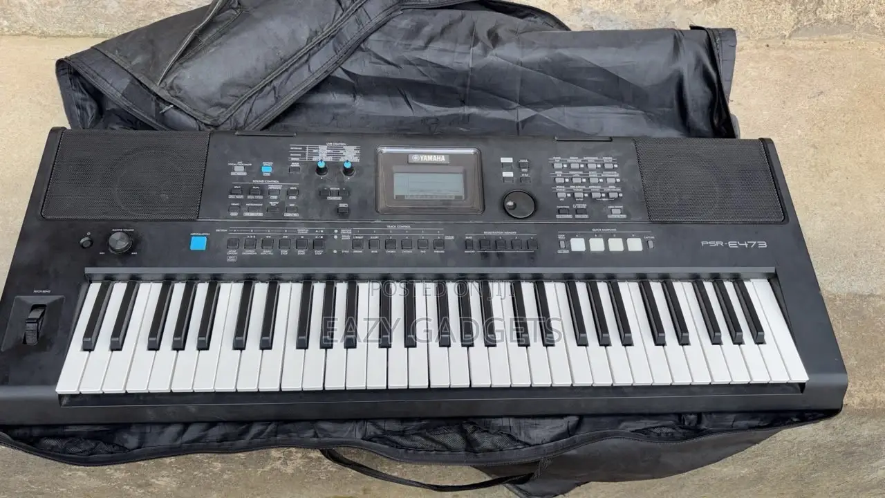 Yamaha PSR E473