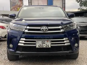 Toyota Highlander XLE 4x2 V6 (3.5L 6cyl 8A) 2017 Blue