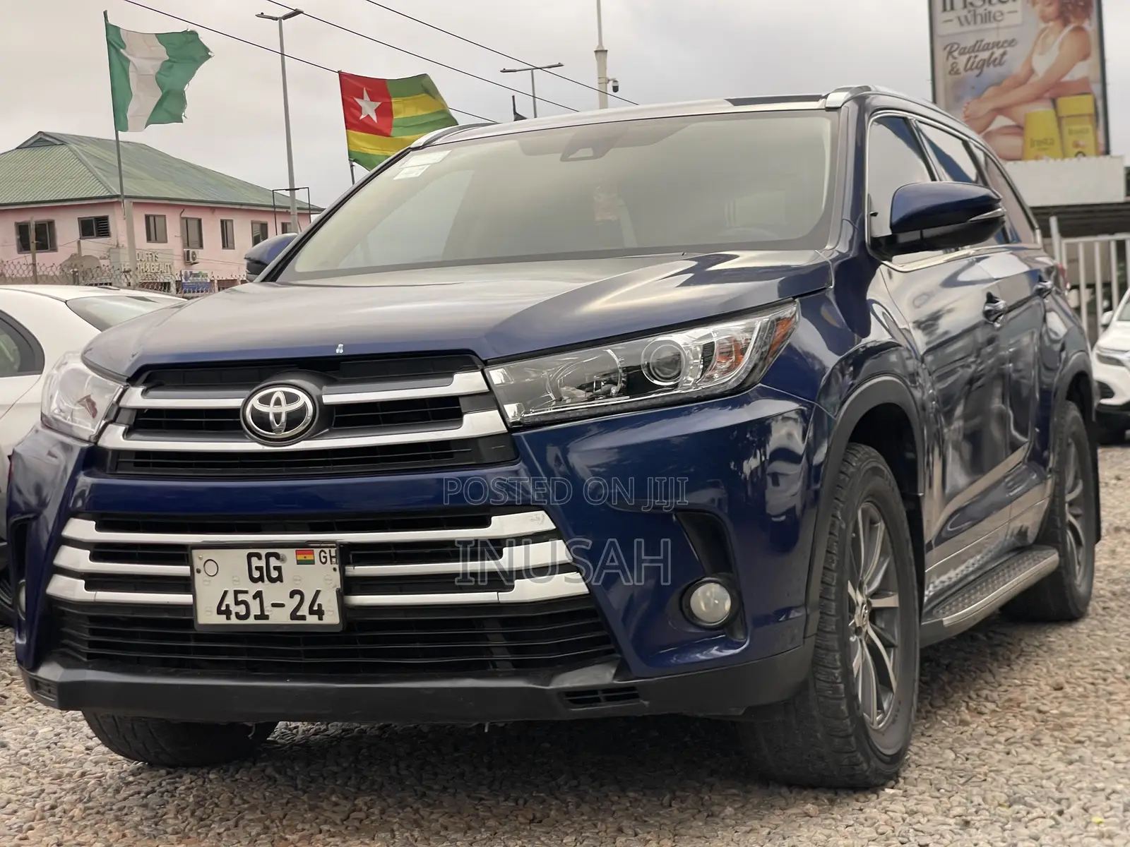 Toyota Highlander XLE 4x2 V6 (3.5L 6cyl 8A) 2017 Blue