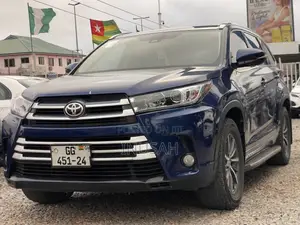 Toyota Highlander XLE 4x2 V6 (3.5L 6cyl 8A) 2017 Blue
