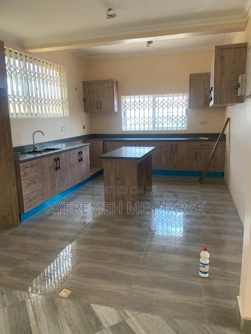 4bdrm House in Pantang Agbogba, Abokobi for rent