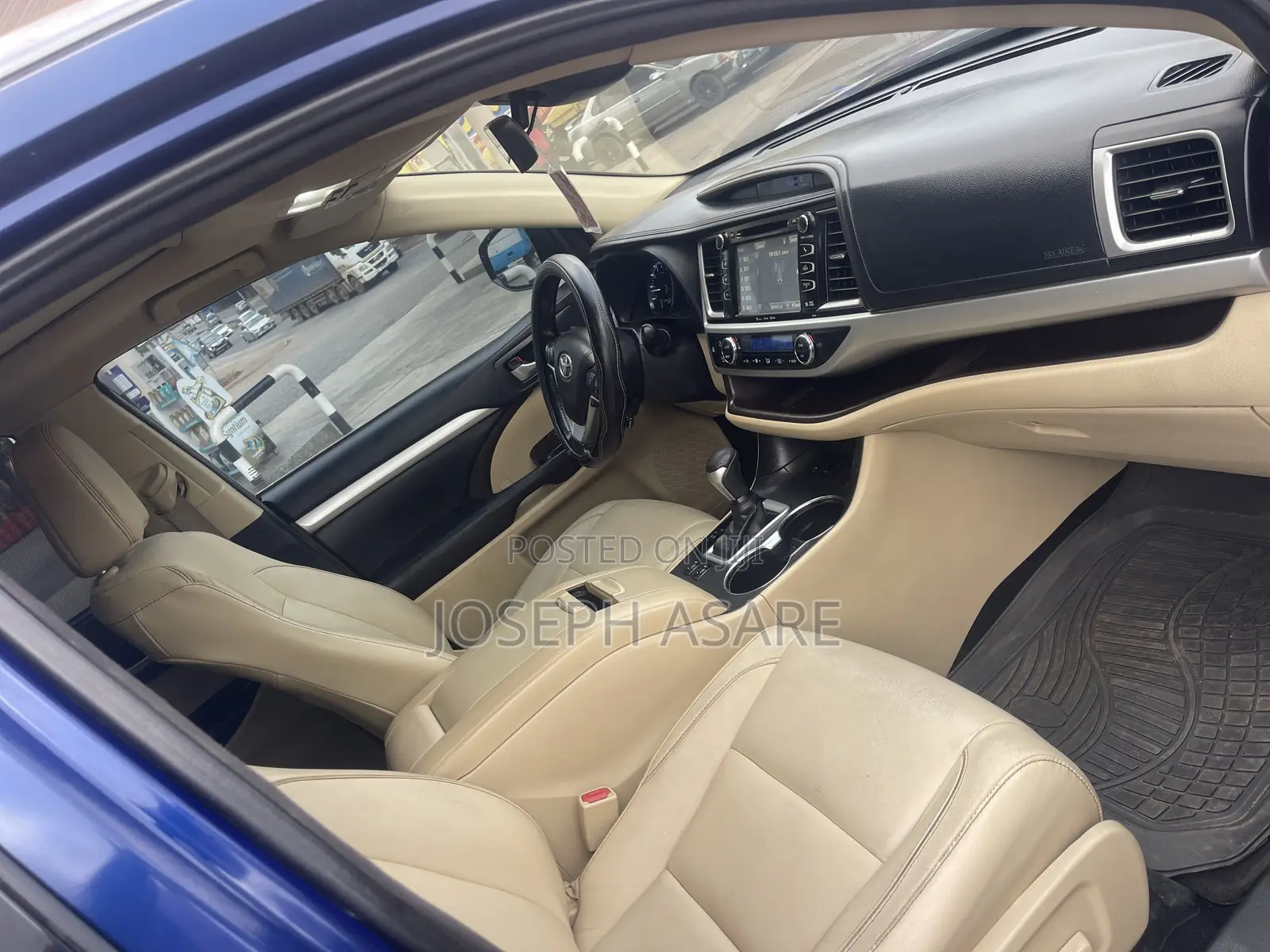Toyota Highlander XLE 4x2 V6 (3.5L 6cyl 8A) 2018 Blue