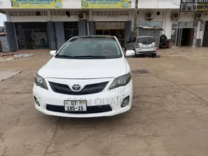 Toyota Corolla 2010 White