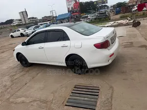 Toyota Corolla 2010 White