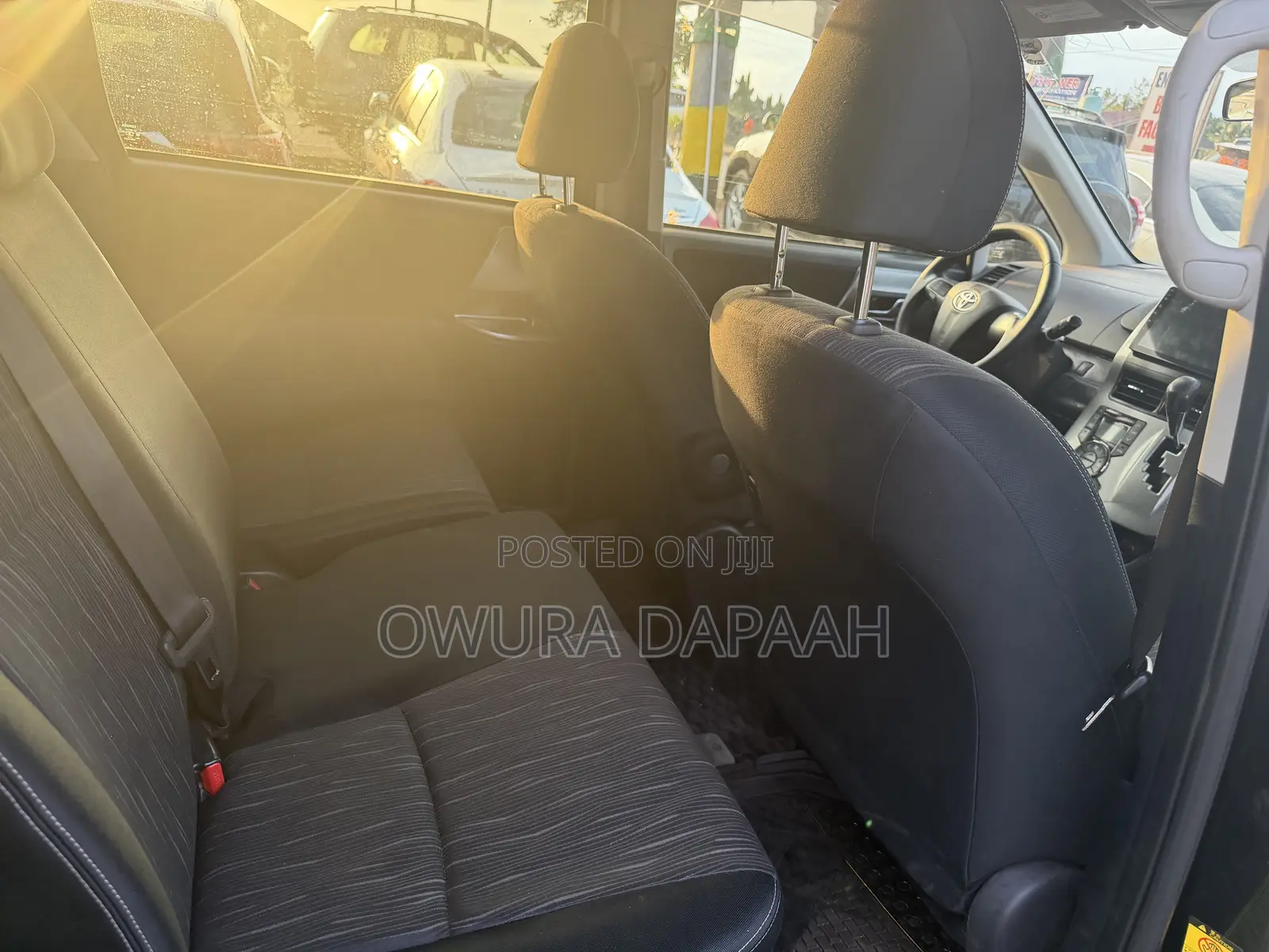 Toyota Voxy V 2WD 7-Seater 2013 Black