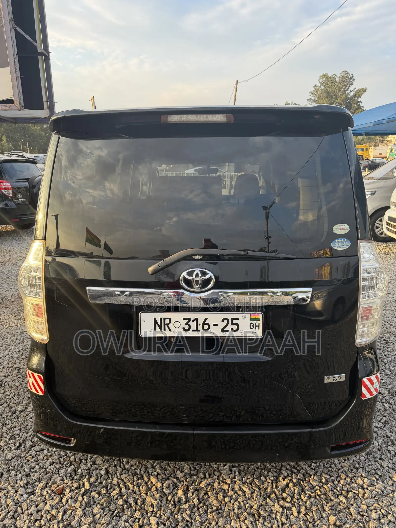 Toyota Voxy V 2WD 7-Seater 2013 Black