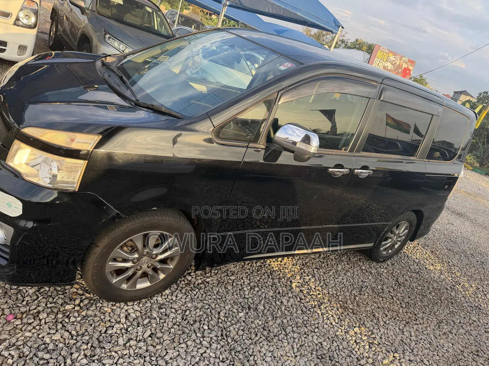 Toyota Voxy V 2WD 7-Seater 2013 Black