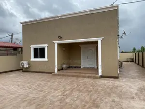2bdrm House in Lakeside for rent