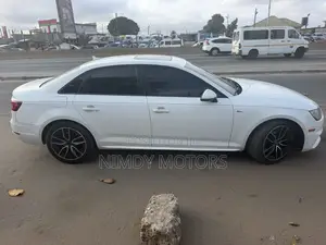 Audi A4 2.0T ultra Premium FWD 2018 White