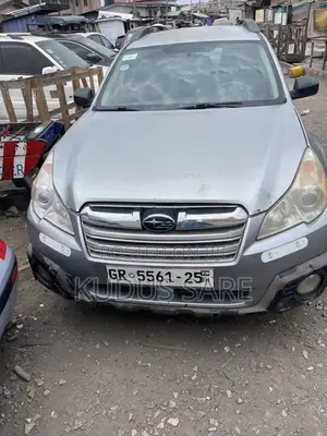 Subaru Outback 2.5i 4dr Wagon AWD (2.5L 4cyl CVT) 2014 Gray