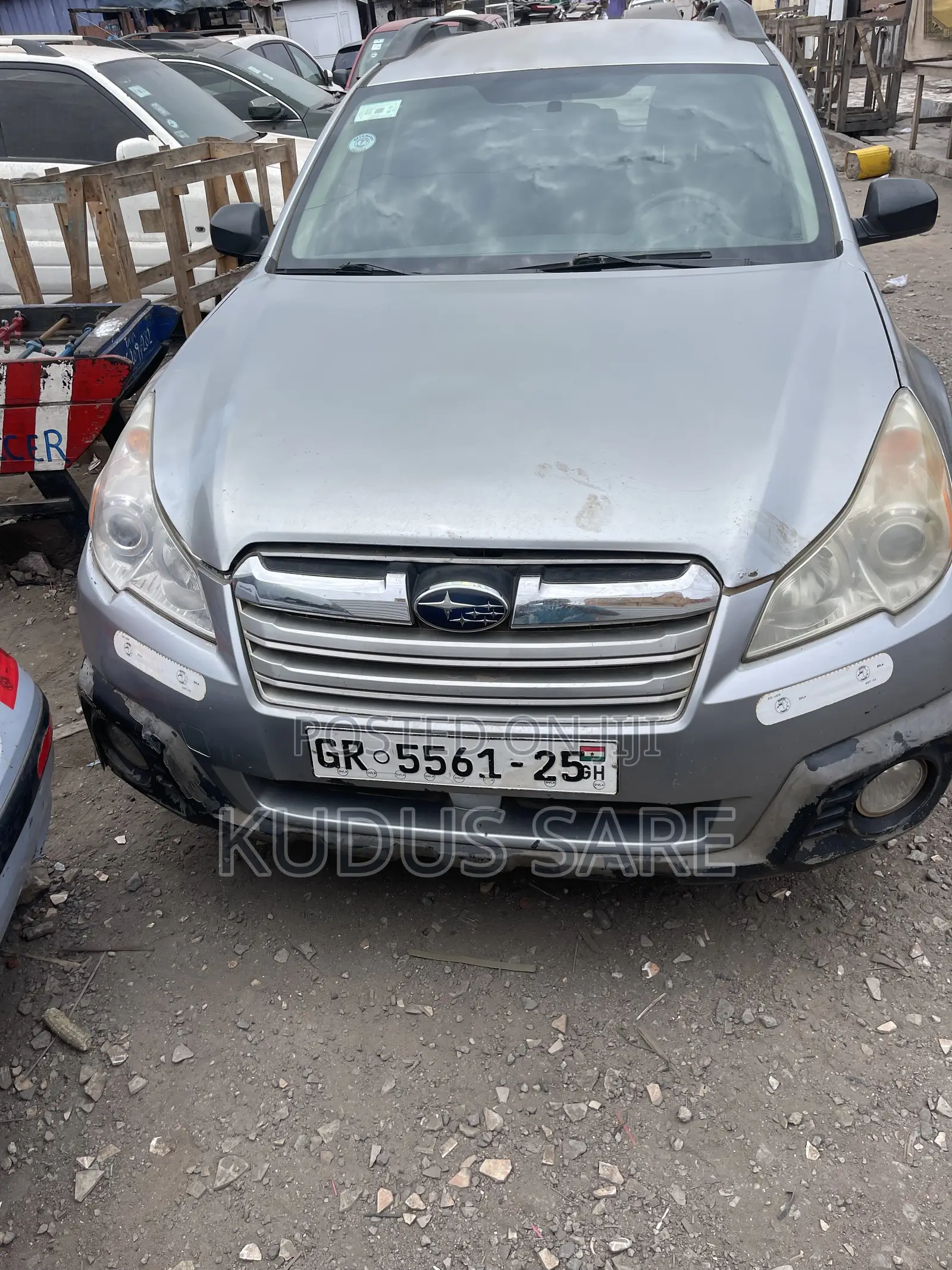Subaru Outback 2.5i 4dr Wagon AWD (2.5L 4cyl CVT) 2014 Gray