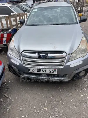 Subaru Outback 2.5i 4dr Wagon AWD (2.5L 4cyl CVT) 2014 Gray