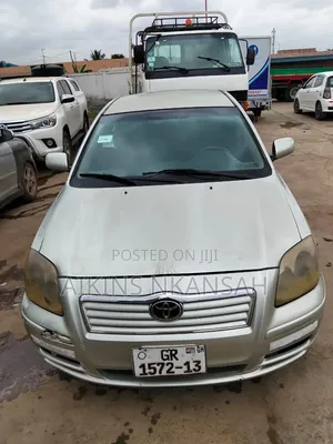 Toyota Avensis 2013 Silver
