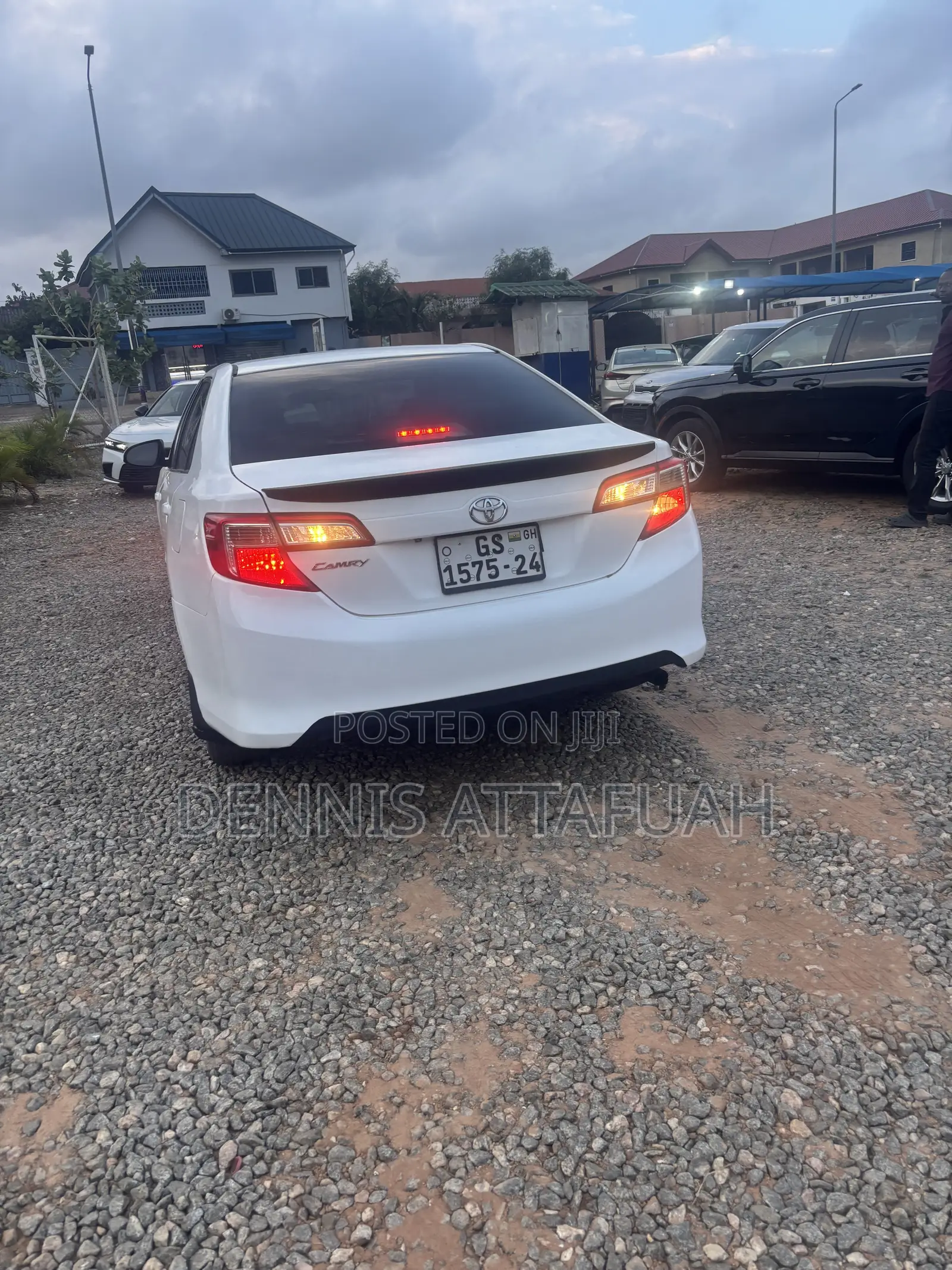 Toyota Camry LE 4dr Sedan (2.5L 4cyl 6A) 2014 White
