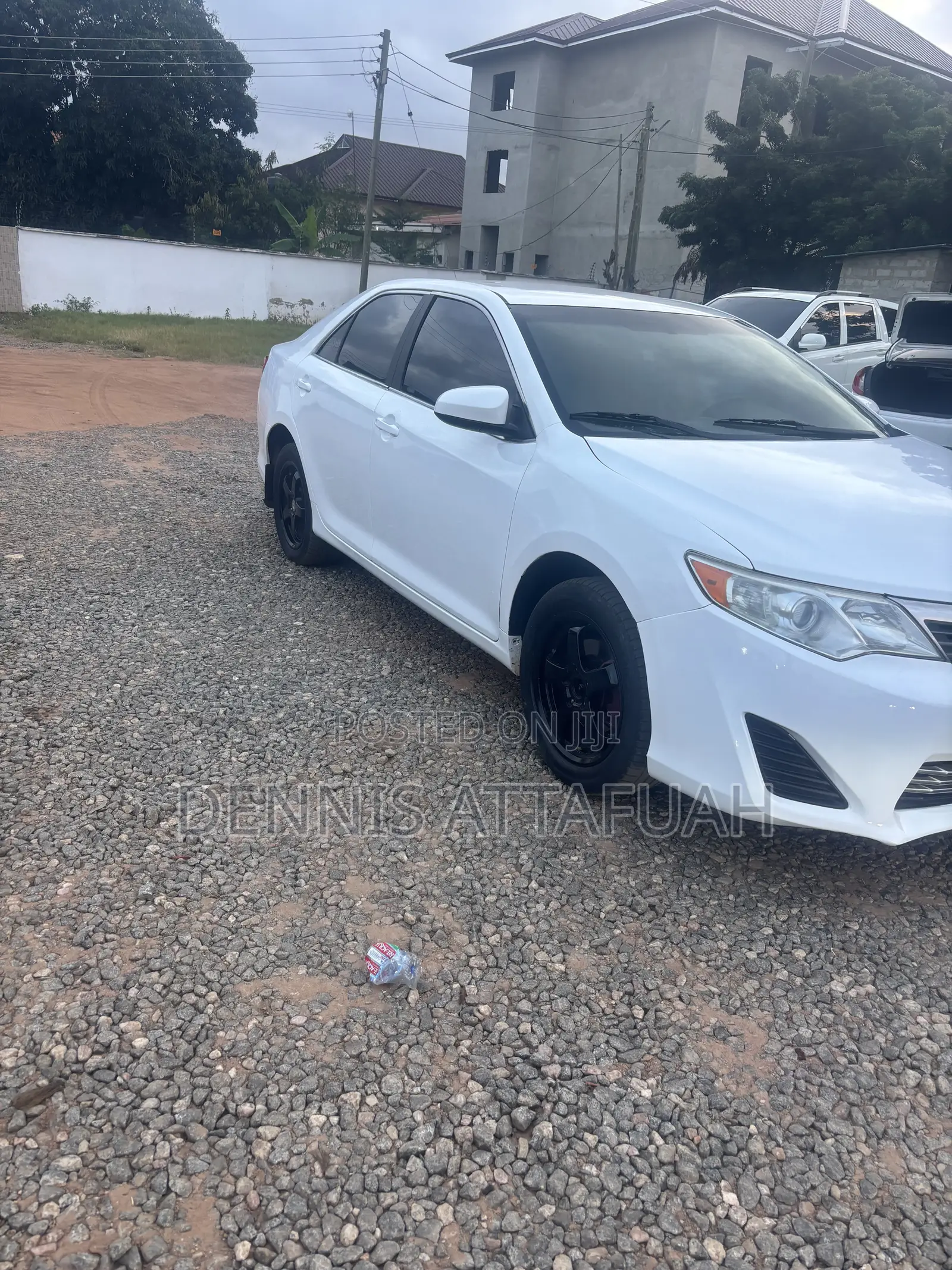 Toyota Camry LE 4dr Sedan (2.5L 4cyl 6A) 2014 White