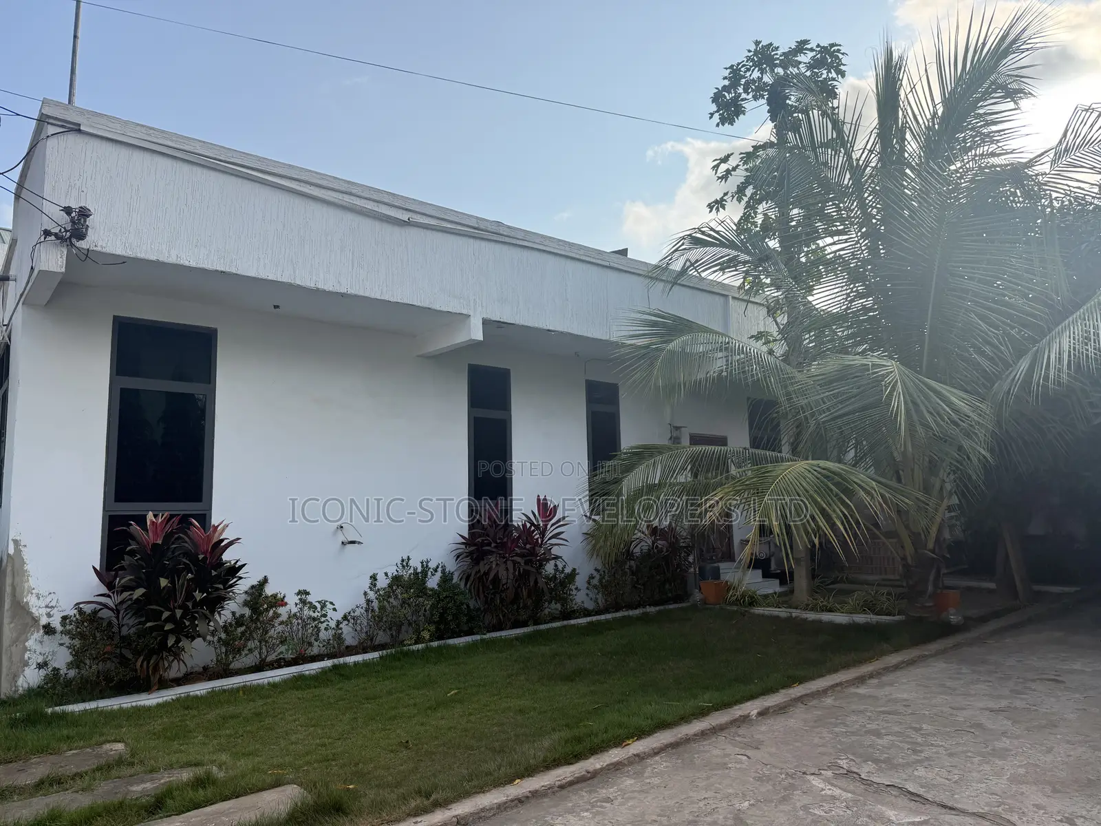 1bdrm Apartment in Ashaley Botwe, Lake Side Estate for rent
