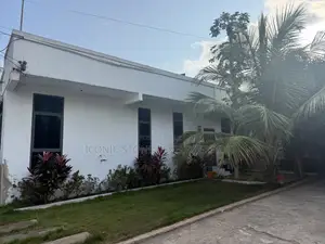1bdrm Apartment in Ashaley Botwe, Lake Side Estate for rent