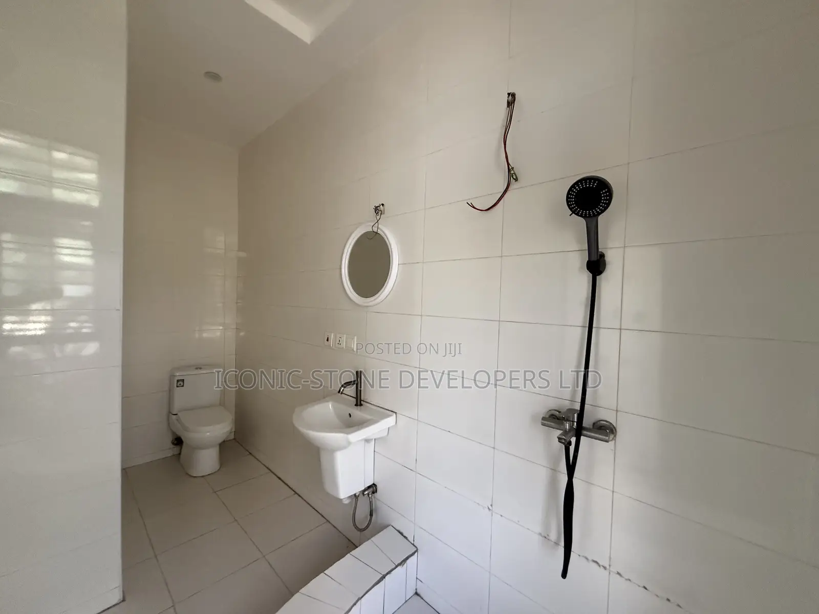 1bdrm Apartment in Ashaley Botwe, Lake Side Estate for rent