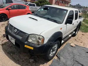 Nissan Hardbody 2017 White