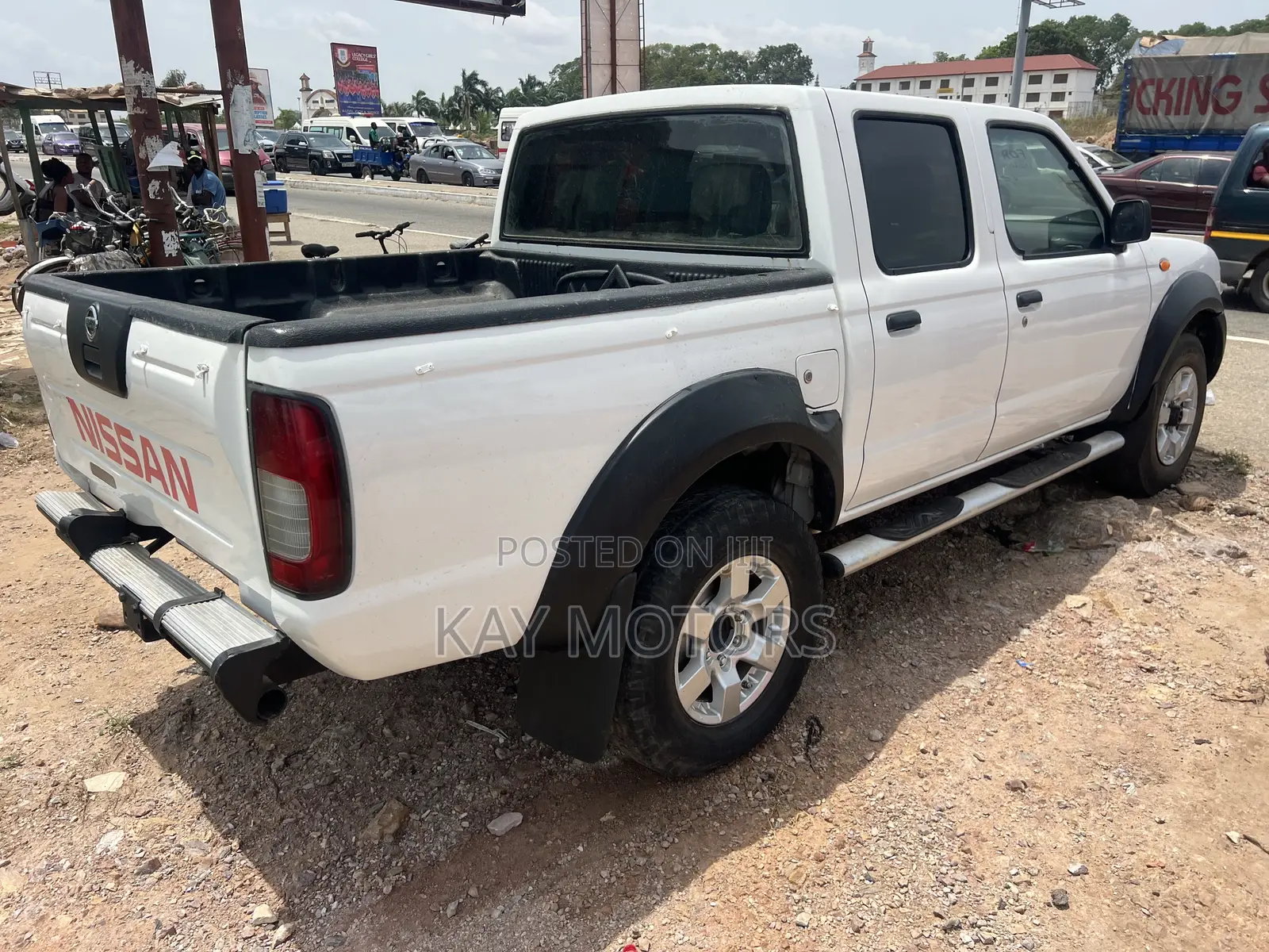 Nissan Hardbody 2017 White