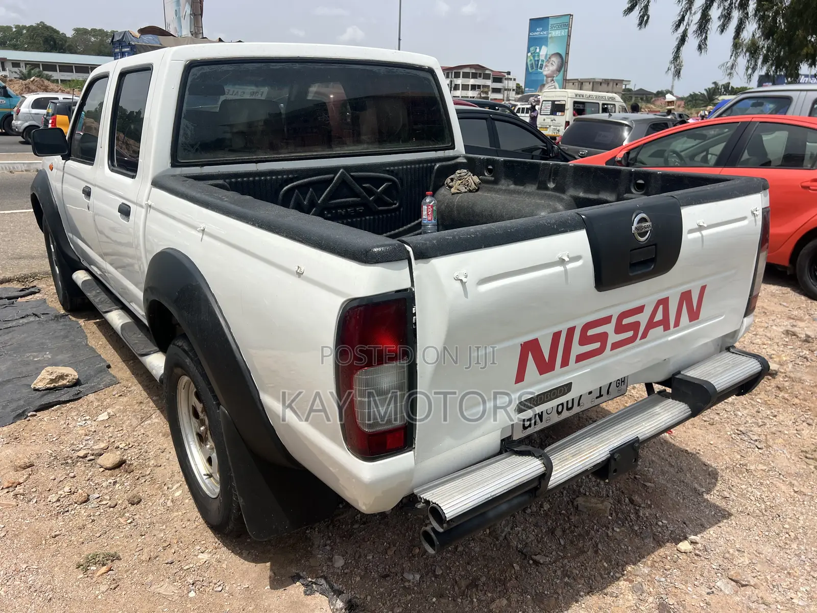 Nissan Hardbody 2017 White
