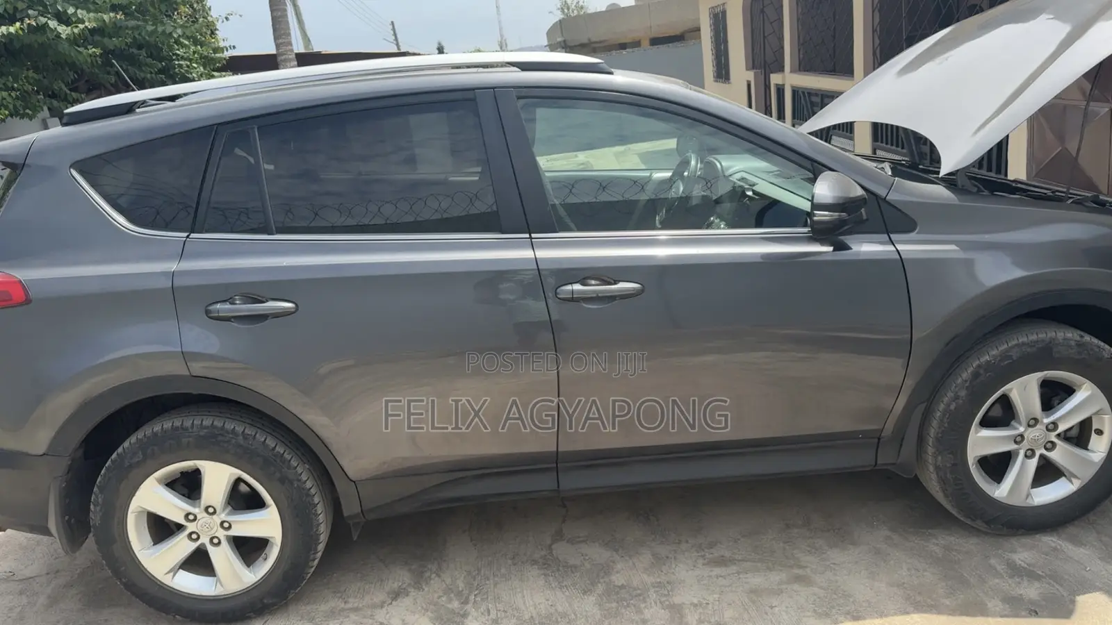 Toyota RAV4 XLE AWD (2.5L 4cyl 6A) 2013