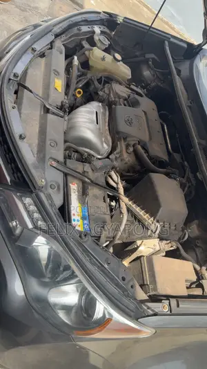 Toyota RAV4 XLE AWD (2.5L 4cyl 6A) 2013