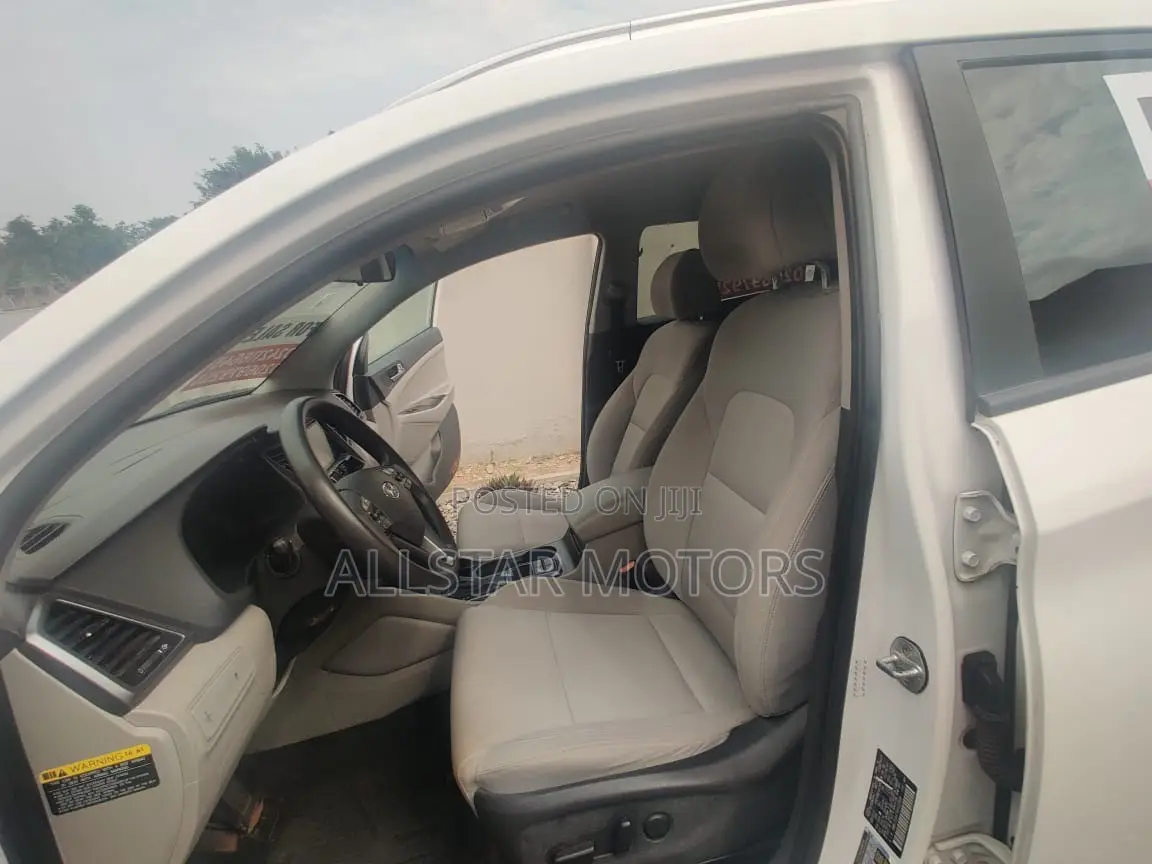 Toyota Highlander Limited 3.5L 2WD 2013