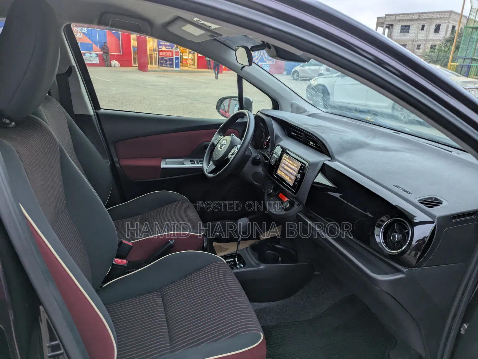 Toyota Vitz 1.3 FWD 5dr 2018 Burgundy