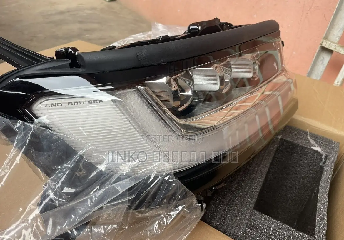 Toyota Landcruiser 300(2022-2026) Headlight Pair With Written
