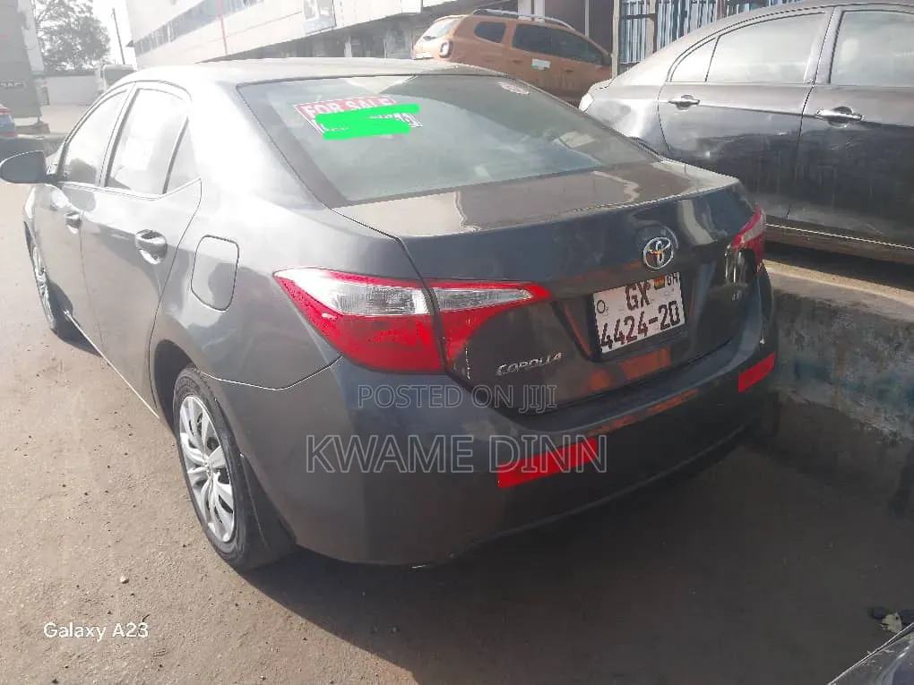 Toyota Corolla 2016 Gray