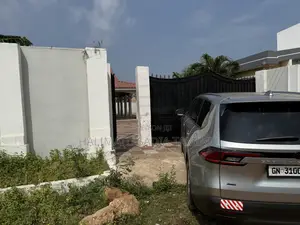 4bdrm House in Sakumono for rent