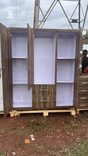 3 Doors Wadrob