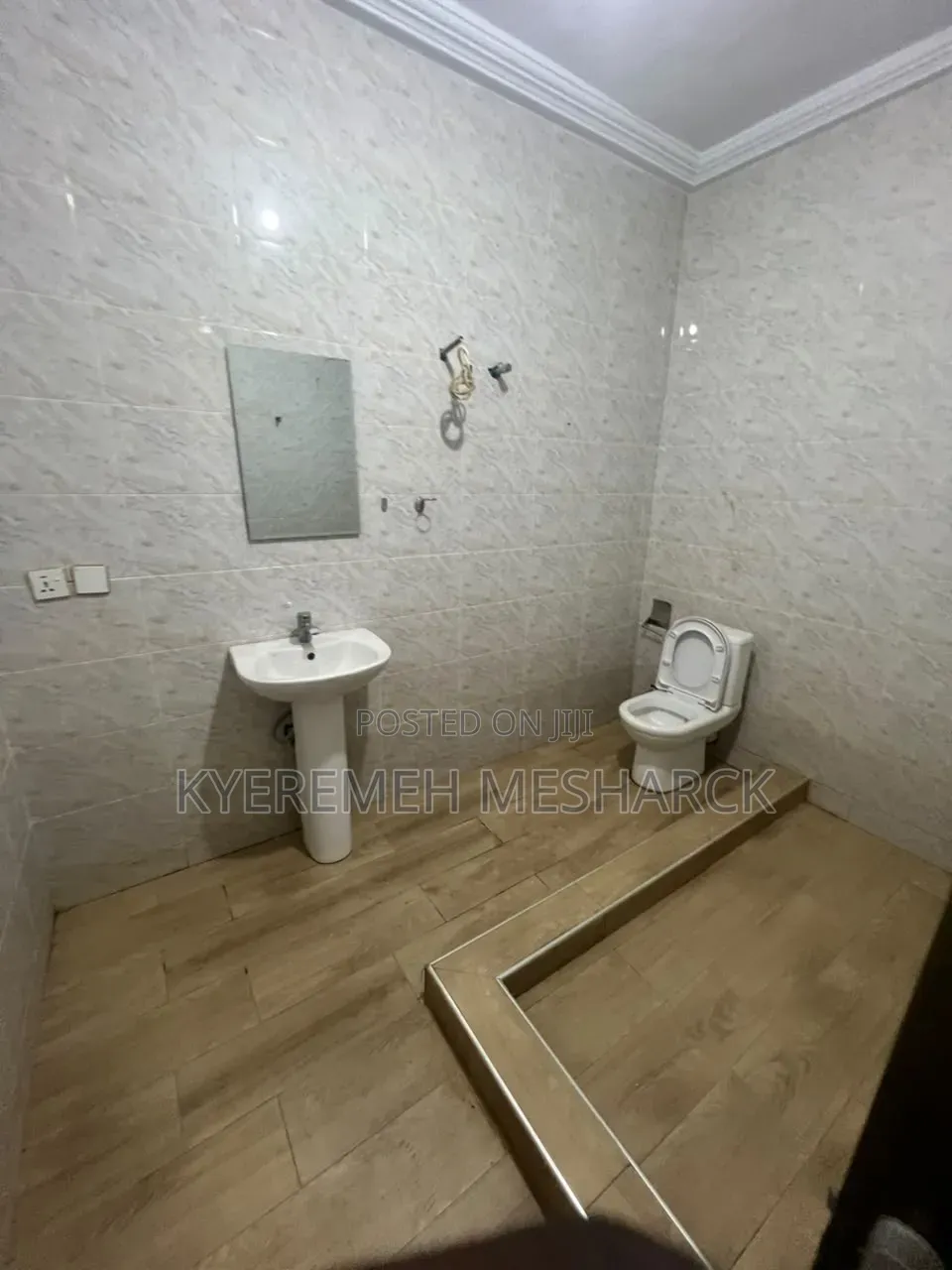 2bdrm Apartment in Old Ashongman, Ablorh Adjei for rent