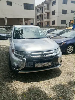 Mitsubishi Outlander SE AWC 2017 Silver