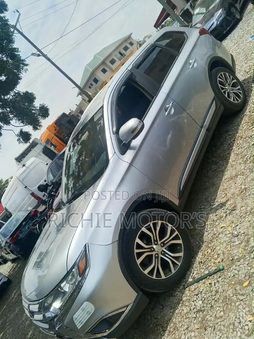 Mitsubishi Outlander SE AWC 2017 Silver