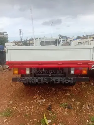 Hyundai Mighty 2