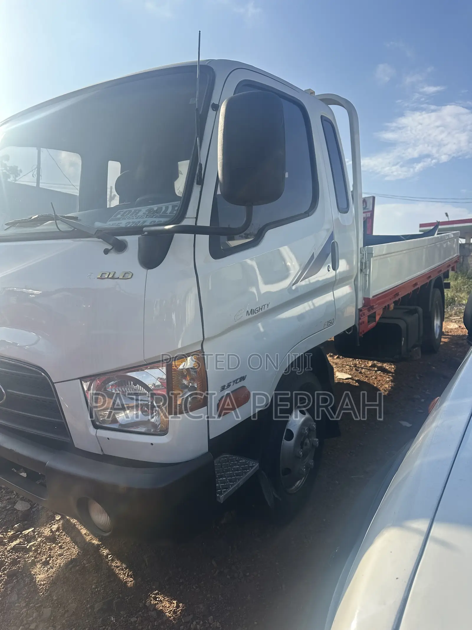 Hyundai Mighty 2
