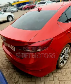 Hyundai Elantra 2017 Red