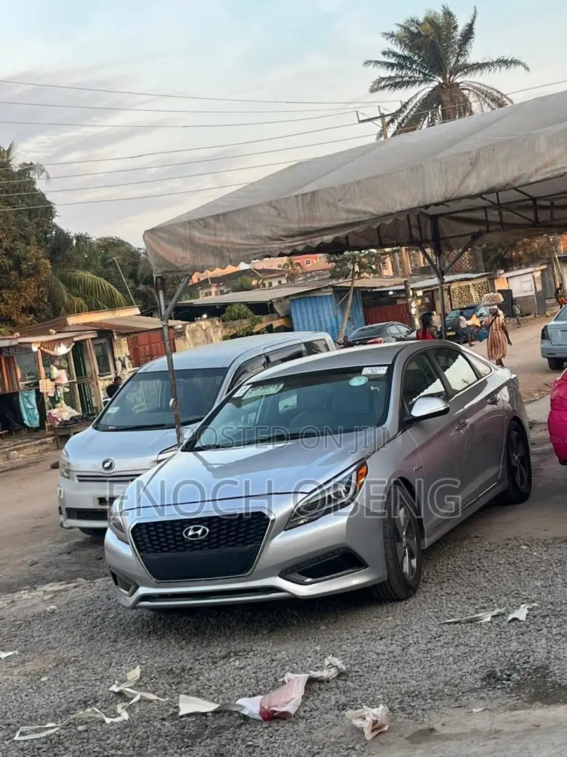Hyundai Sonata Limited 2.0T Seban (2.0L 4cyl 6A) 2017 Gray