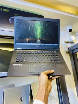 Laptop Dell Latitude 14 E7470 8GB Intel Core i7 SSD 256GB