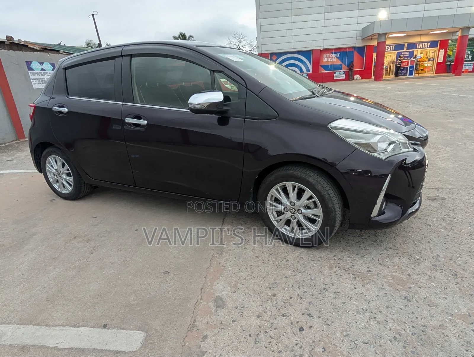 Toyota Vitz 2018 Purple