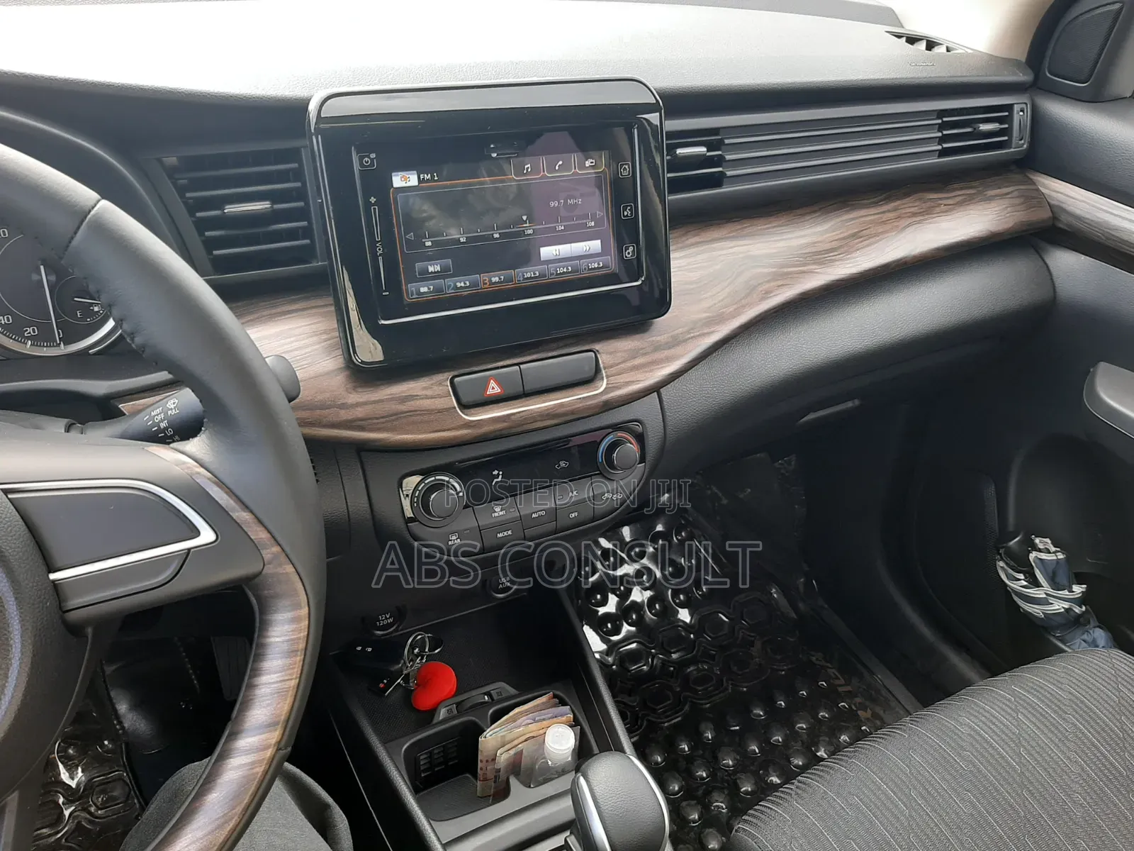 Suzuki Ertiga 2021 Silver