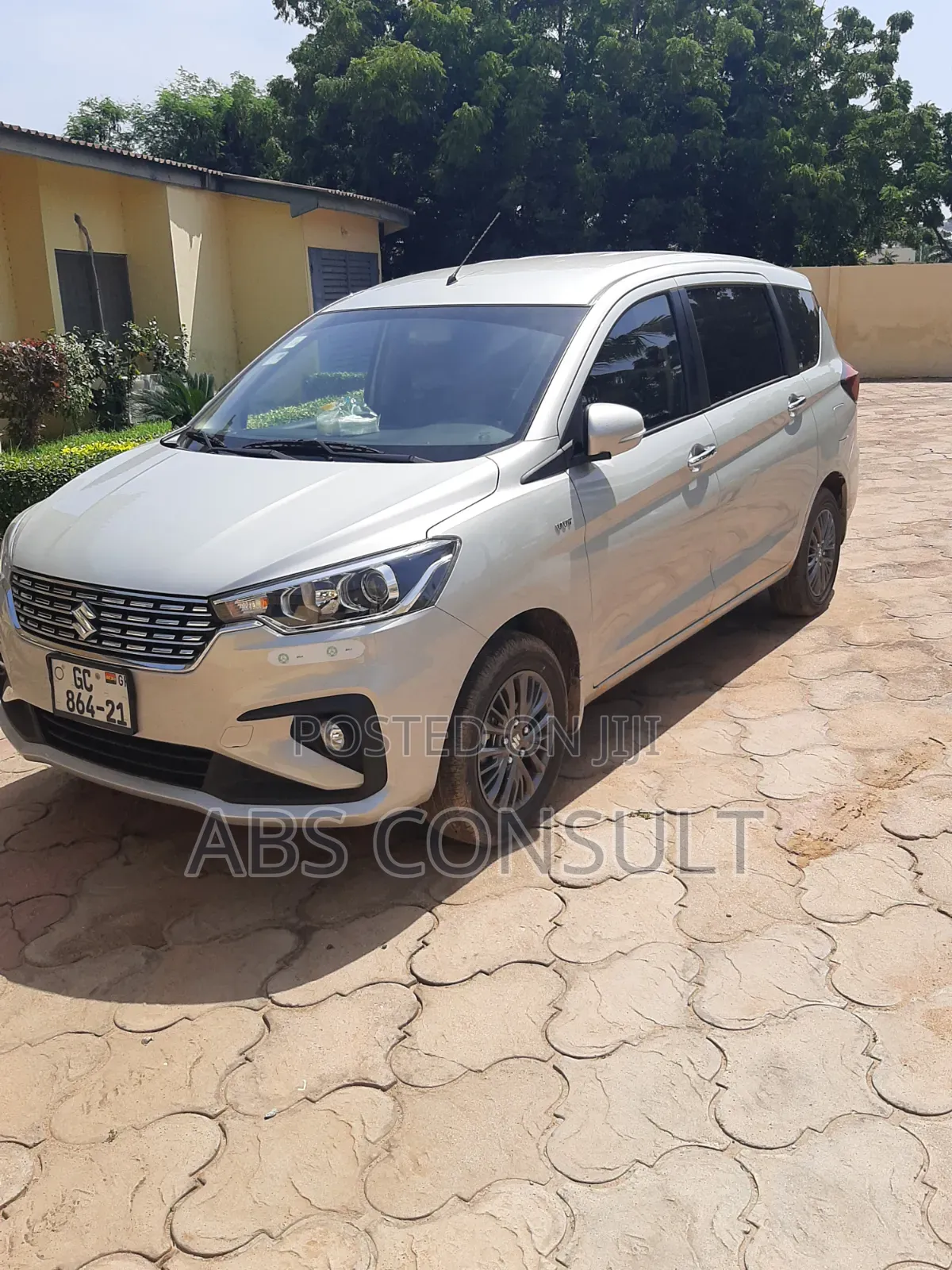 Suzuki Ertiga 2021 Silver