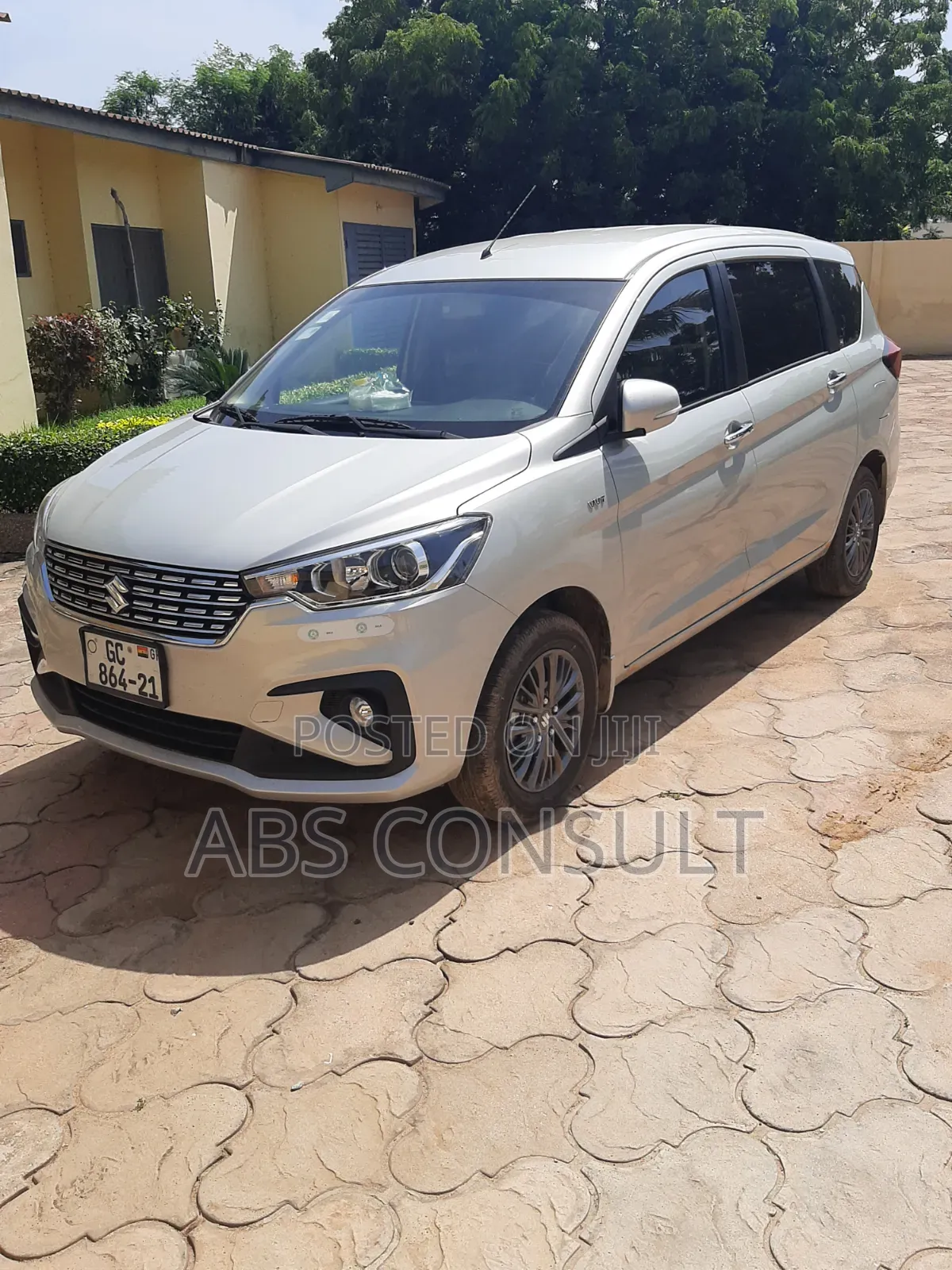 Suzuki Ertiga 2021 Silver